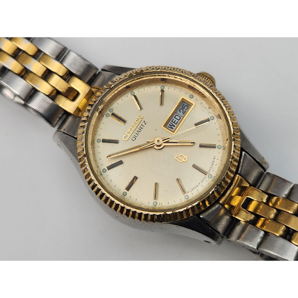 Vinatge Citizen Quartz Women’s Watch Day/Date Two Tone Silver/Gold -New Battery - Picture 1 of 9